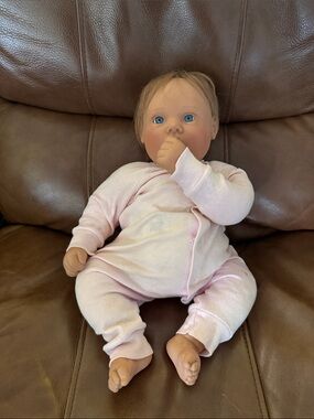 Vintage Lee Middleton reborn doll 071294